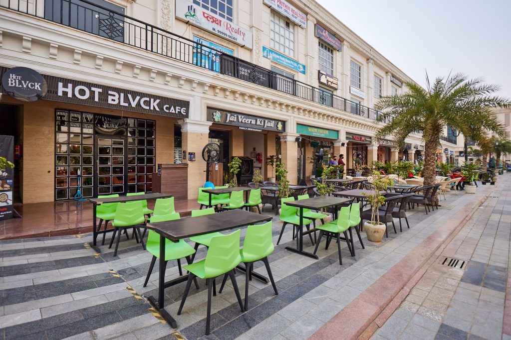 Dining Options at Omaxe World Street